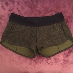 Lululemon speed up shorts sz 6